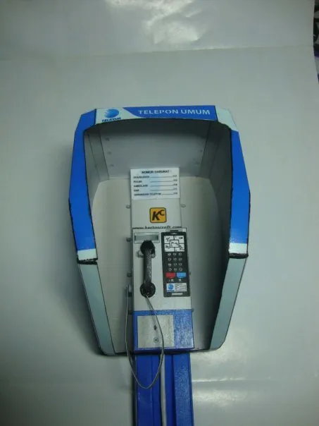 Jakarta Public Phone paper model built by Gilang Bhaskara