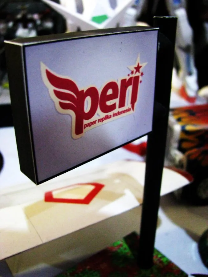 Neon Box Sign paper model built by Asiong Lim