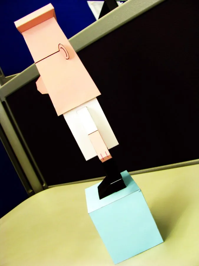 Dilbert Papertoy paper model built by Rauf Raphanus